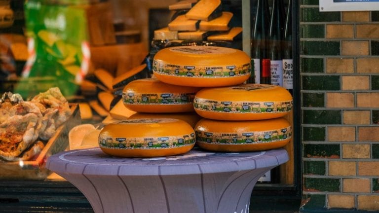 Trump plans to put huge tariffs on EU goods; including our Gouda and Edam cheese!