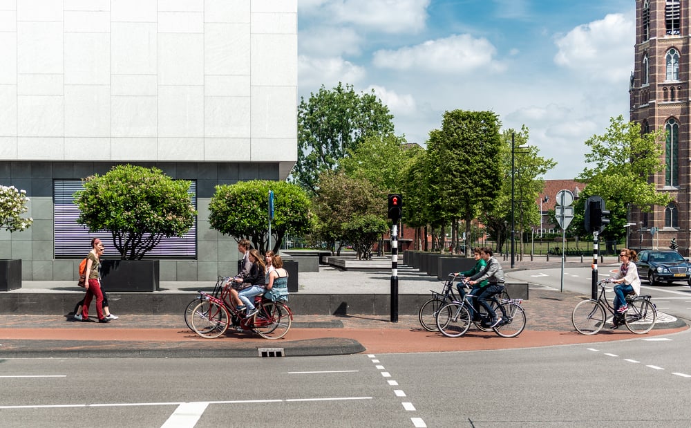 group-of-people-doing-bike-tour-in-eindhoven-netherlands