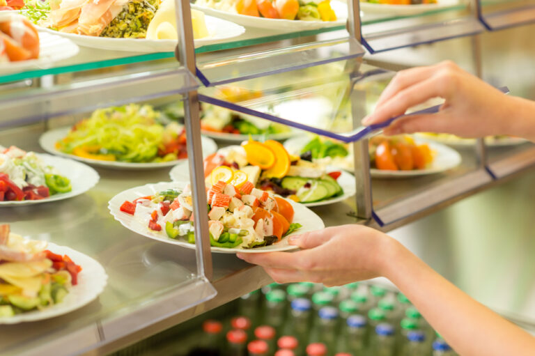 Dutch company must pay €120,000 after offering healthy lunch to employees (the horror!)