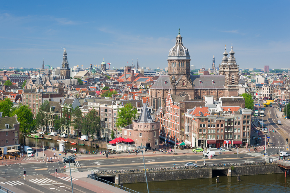 A Coach Tour Through Amsterdam It S Banned As Of 2024   Historicamsterdamcitycenter 