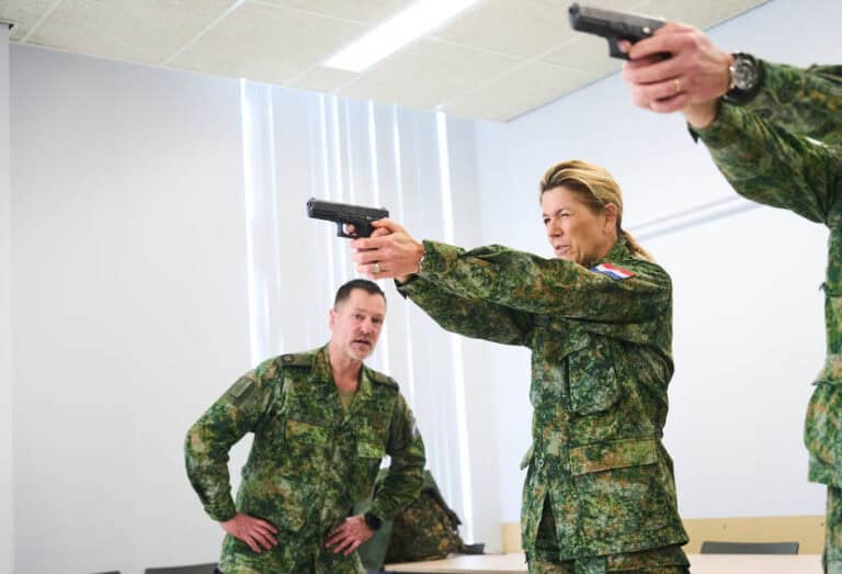 Queen Máxima has started training in the Dutch army