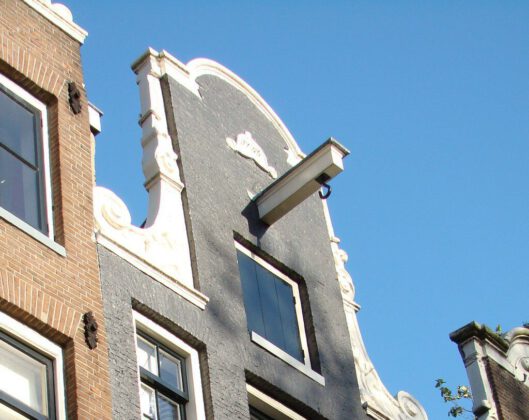 Amsterdam canal houses: why are they so wonderfully weird?