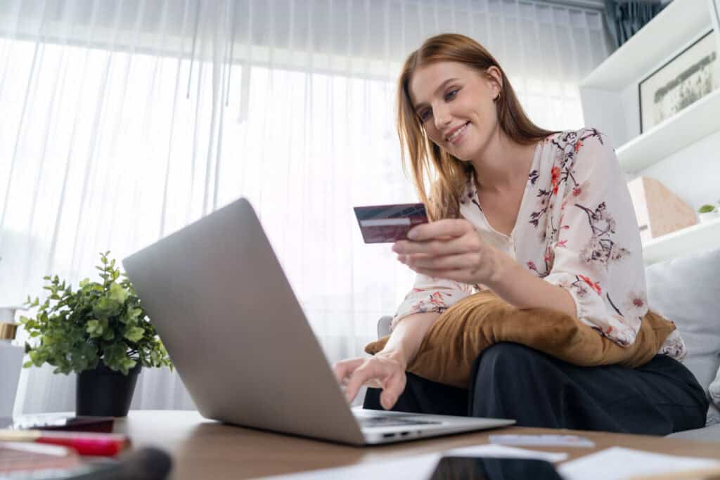 internacional-na-holanda-verifica-saldo-no-cartão-bancário-holandês-após-ser-pago-pelo-empregador-na-holanda