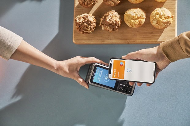 international-in-the-netherlands-paying-for-a-batch-of-delicious-muffins-with-ing-tap-to-pay-on-mobile