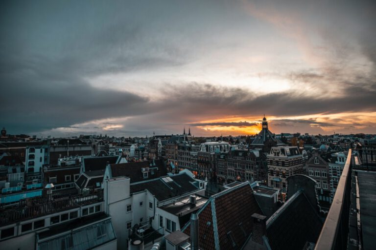 Weather forecast: sun, rain and wind on the horizon