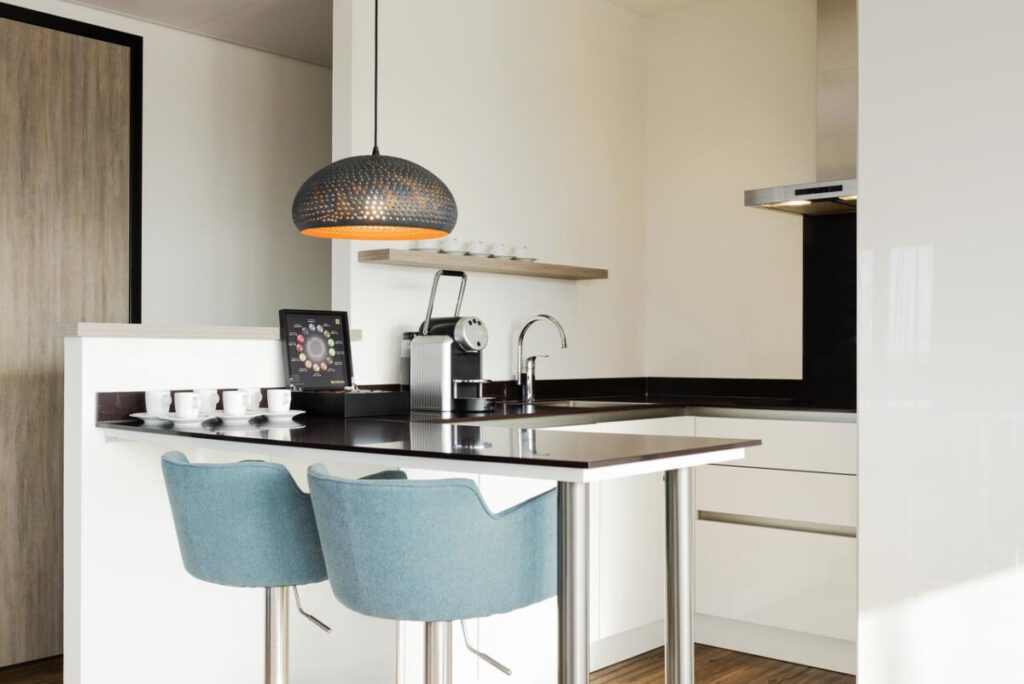 kitchen-in-aparthotel-adagio-long-stay-hotel-amsterdam
