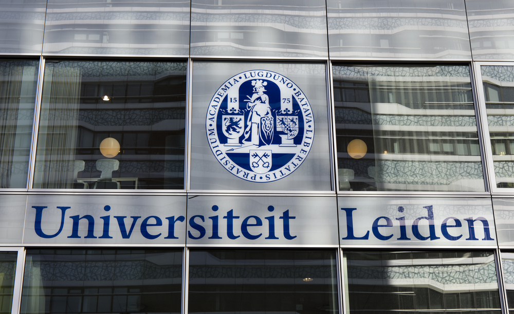 close-up-of-leiden-university-lettering-across-glass-building