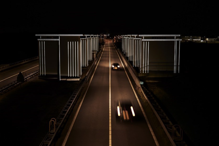 Dutch icon “Afsluitdijk” become glow-in-the-dark “Gates of Light”.
