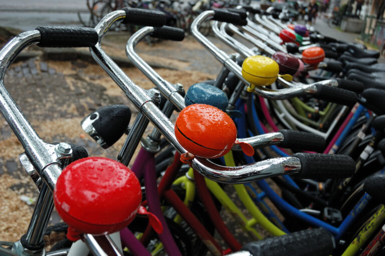 Dutch Quirk #127: Ring their bike bell while they tailgate you