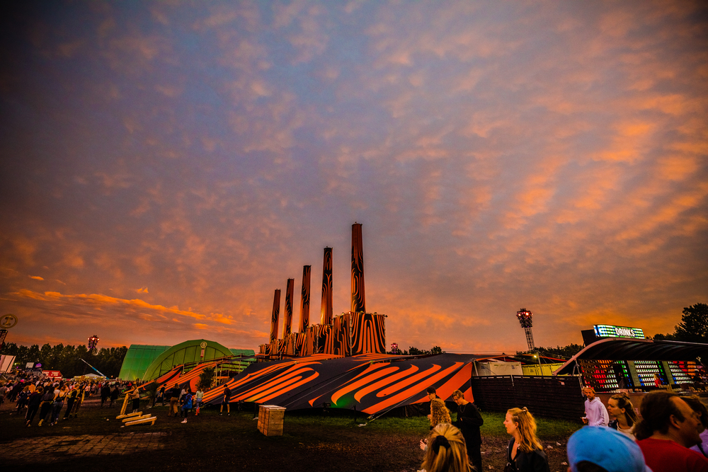 lowlands-festival-stage-at-sunset