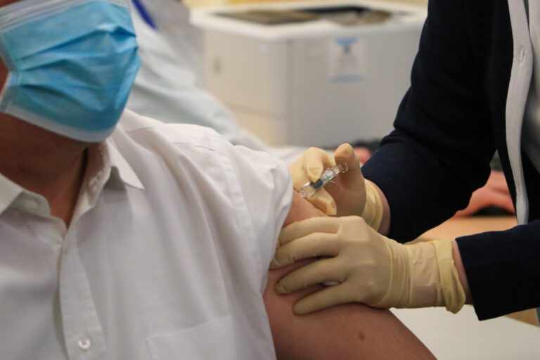 Weekly update: rise in infections, but drop in Deaths and ICUs