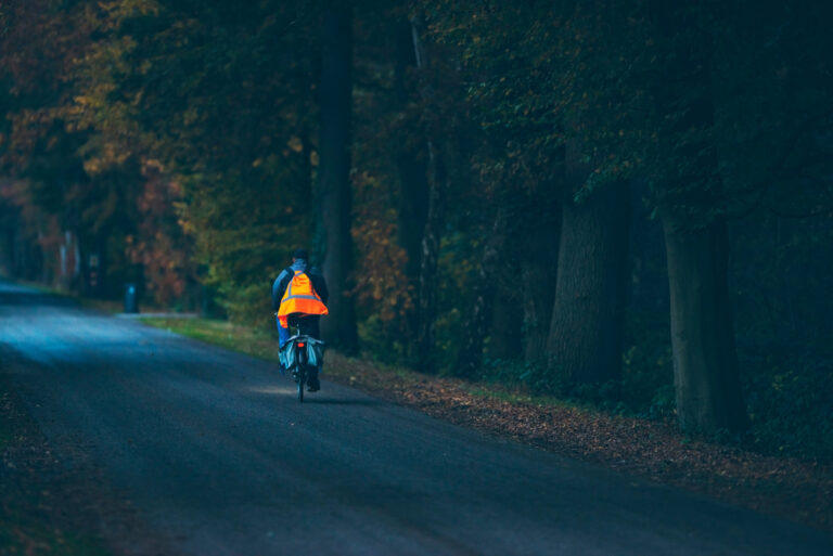 Scared of cycling in the dark? These volunteers will call you until you feel safe