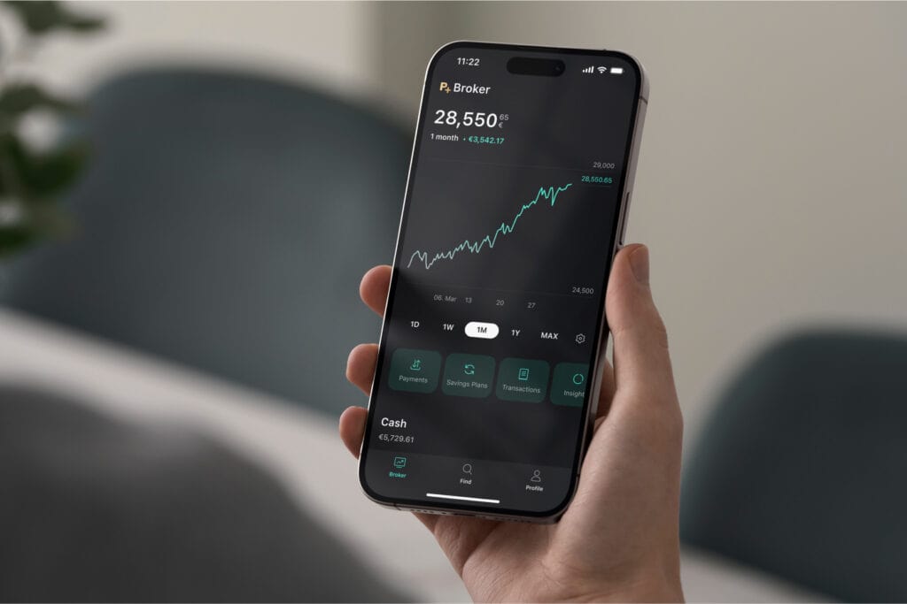 man-holding-phone-with-scalable-capital-app-in-use-investing-and-saving