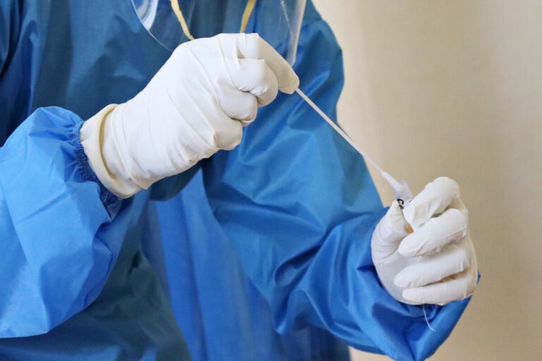 Weekly update: Dutch coronavirus infections get down as we set out for the clubs