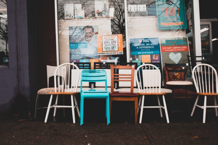 Photo-of-second-hand-shop-furniture