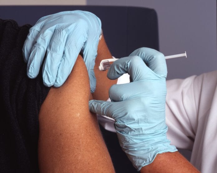 Dutch-person-receiving-the-coronavirus-vaccine