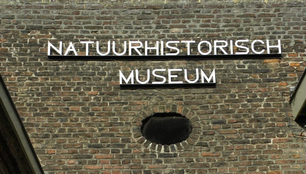 photo-of-sign-outside-natural-hisotry-museum-in-maastricht-things-to-do