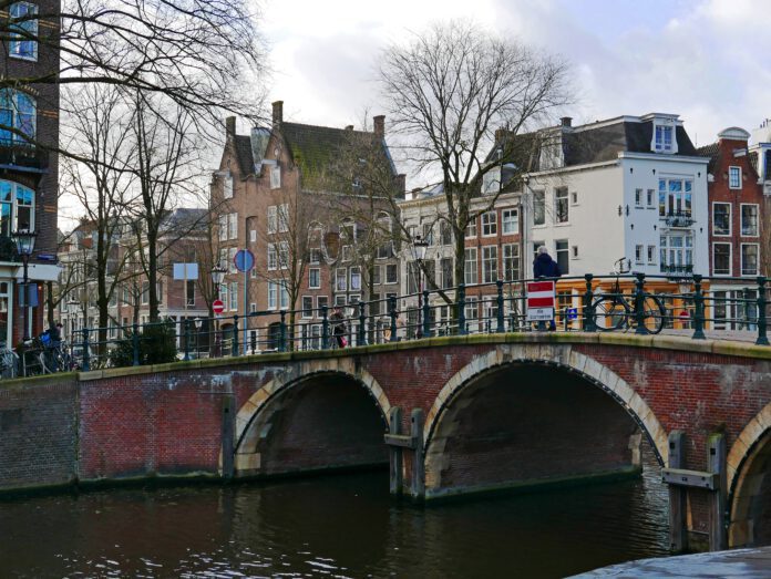 netherlands-cloudy-weather-during-spring-in-amsterdam