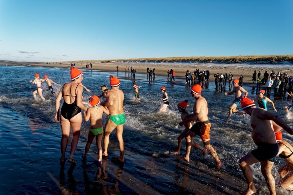 The New Year's Dive at Scheveningen: How the Dutch start their year (well,  the crazy ones)