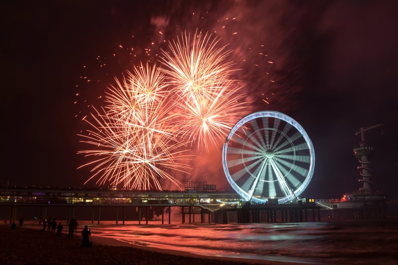 new-years-eve-fireworks-exploding-over-scheveningen-pier-in-the-hague-netherlands