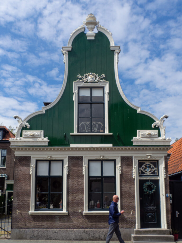 photo-of-an-old-wooden-house-on-walk-through-old-zaans-town-of-krommenie