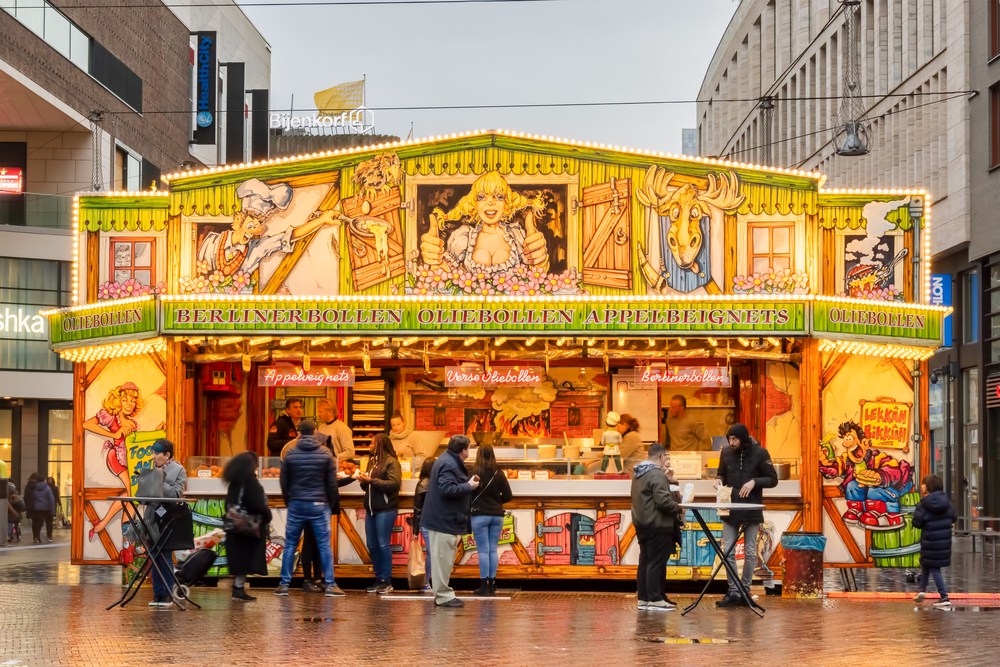 picture-of-dutch-street-stand-selling-oliebollen