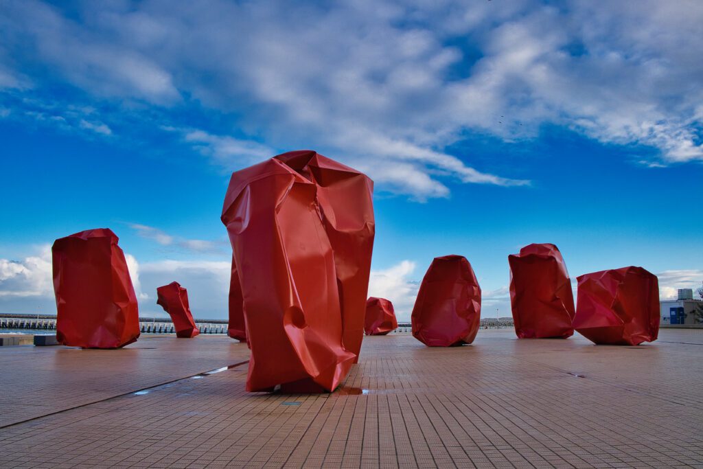 art-installation-Rock-Stranger-Belgium-Ostend