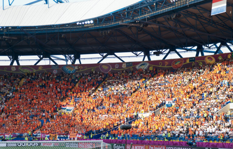 Hoera! The Netherlands qualifies for first European quarter-finals in 16 years