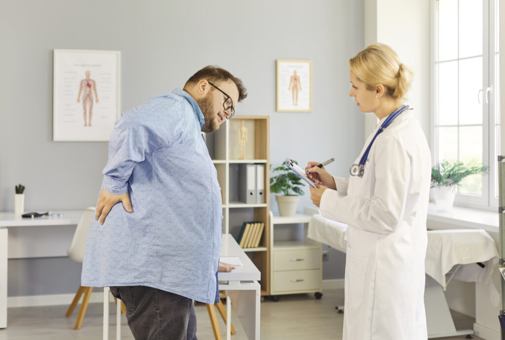 overweight-man-consulting-with-dutch-doctor-to-get-weight-loss-medication