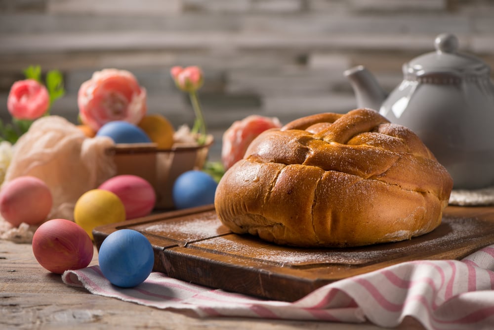 Paasbrood-netherlands-for-easter-tradition