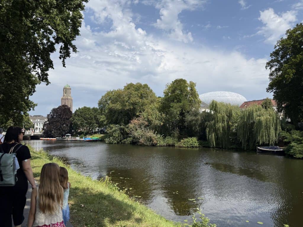 canal-in-zwolle-surrounded-by-greenery