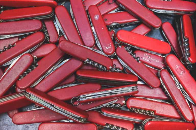 Cabinet works to ban the sale of knives to minors following increase in stabbings