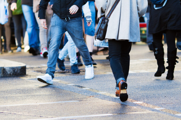 Eindhoven researchers receive Ig Nobel Prize for studying pedestrians