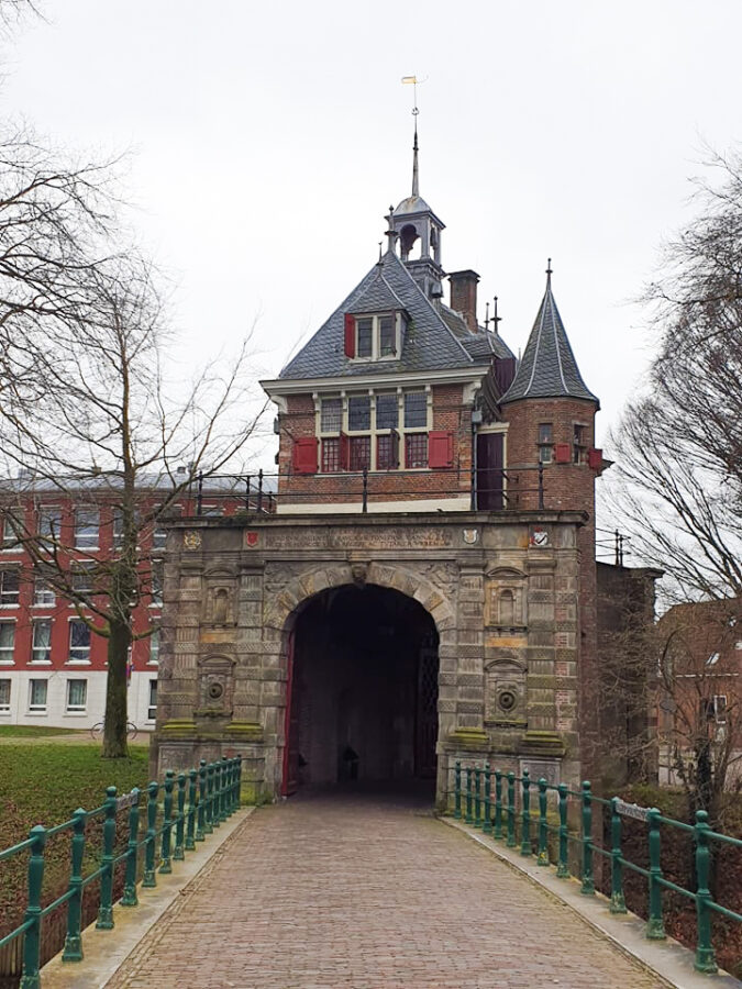 photo-east-gate-in-hoorn