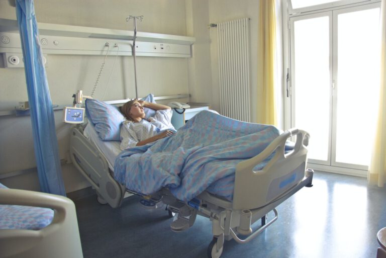 Dutch coronavirus cases climb, 14 youths test positive after outside party
