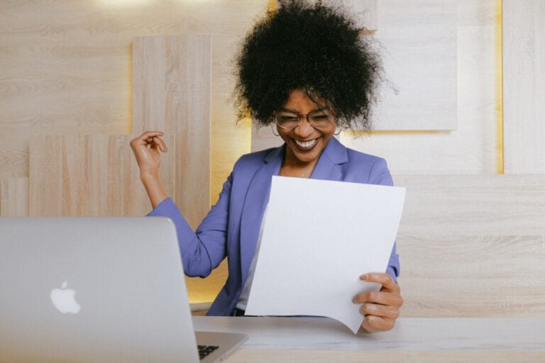 Photo-of-woman-doing-Dutch-tax-return-season-2021