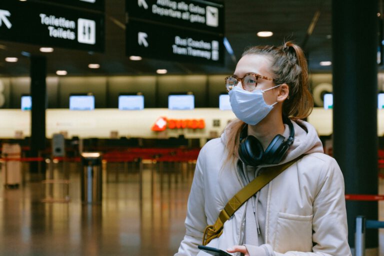 Vaccination obligations and corona passports coming to the aviation industry soon