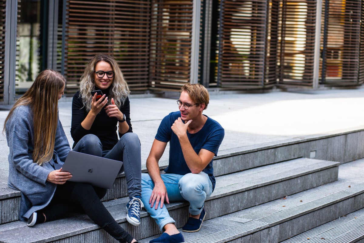 picture of students in amsterdam