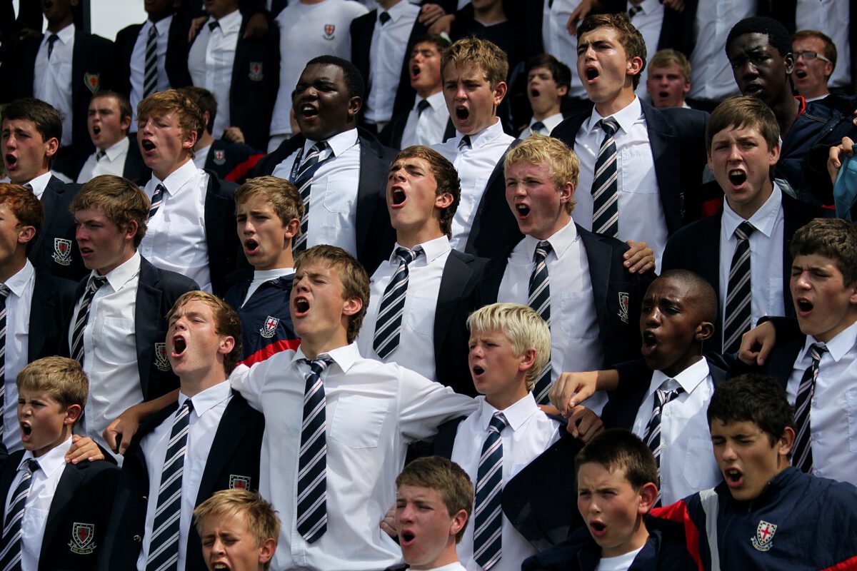 photo-of-a-large-group-of-dutch-male-fraternity-students