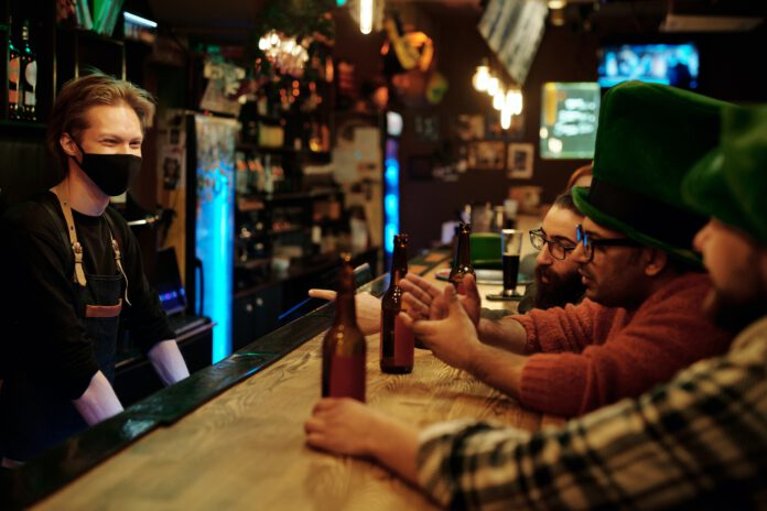 people-drinking-at-bar