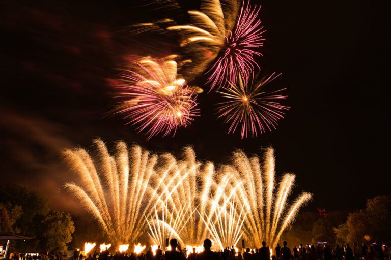 Code yellow winds? No problem: These Dutch cities are still hosting fireworks shows