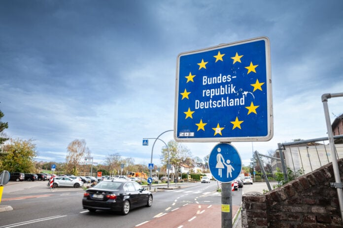 photo-or-Aachen-border-between-Germany-and-the-Netherlands