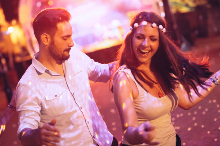 Dutch Quirk #51: Dance the Polonaise at parties