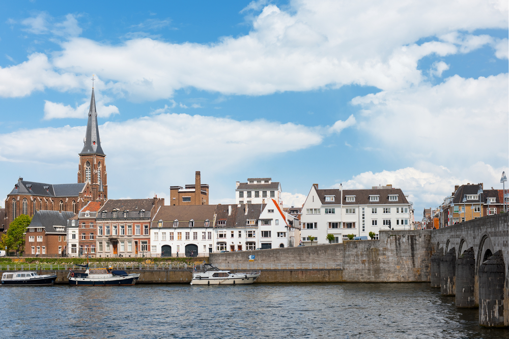 picture-of-riverside-view-of-maastricht-on-sunny-day
