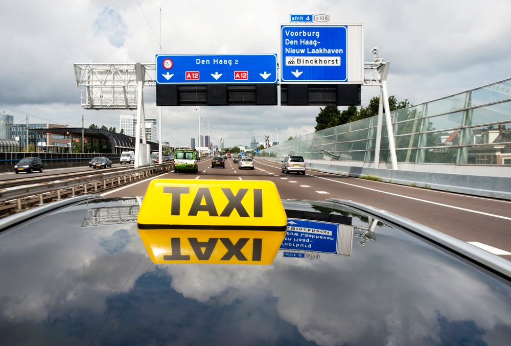 picture-of-roof-of-taxi-cab-driving-on-dutch-highway
