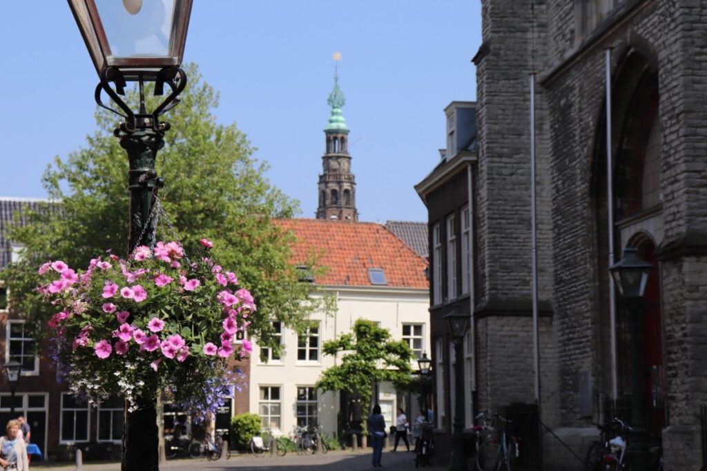 summer-day-leidensmall-square-with-flowers-and-church-in-background