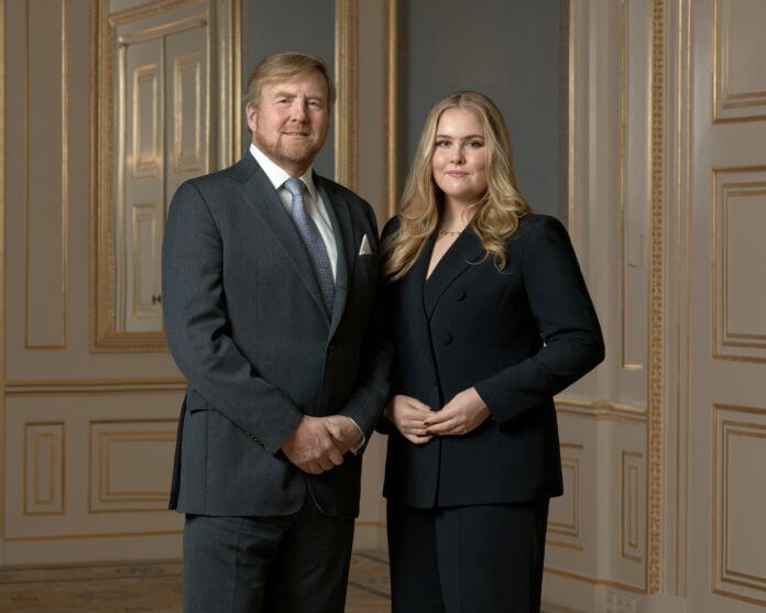 photo-of-princess-amalia-with-her-father-the-king