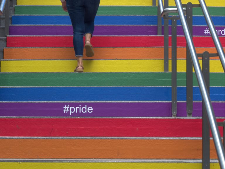 Rainbow staircase in Brabant defaced with homophobic slurs
