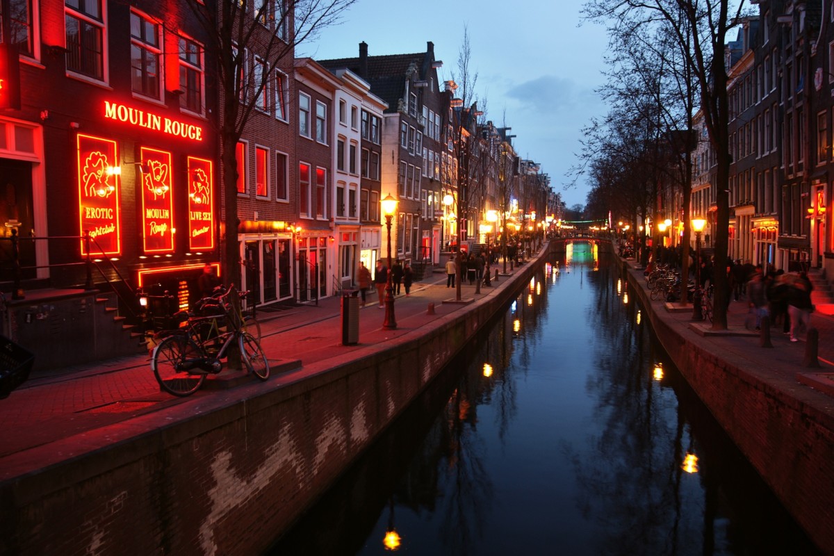 Street the on red light district is what Amsterdam Red