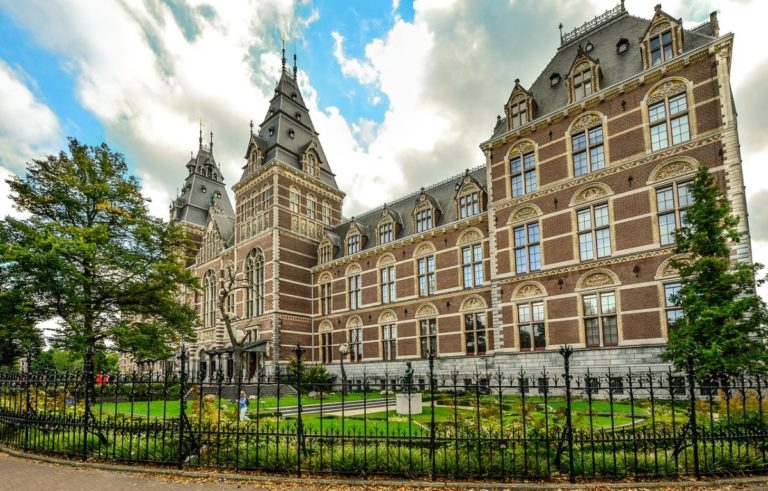 Want to Gogh to a museum for free? That’ll be possible in Amsterdam soon!